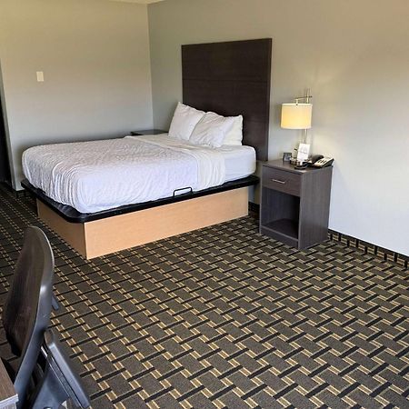 Americinn By Wyndham Columbus Wisconsin Экстерьер фото