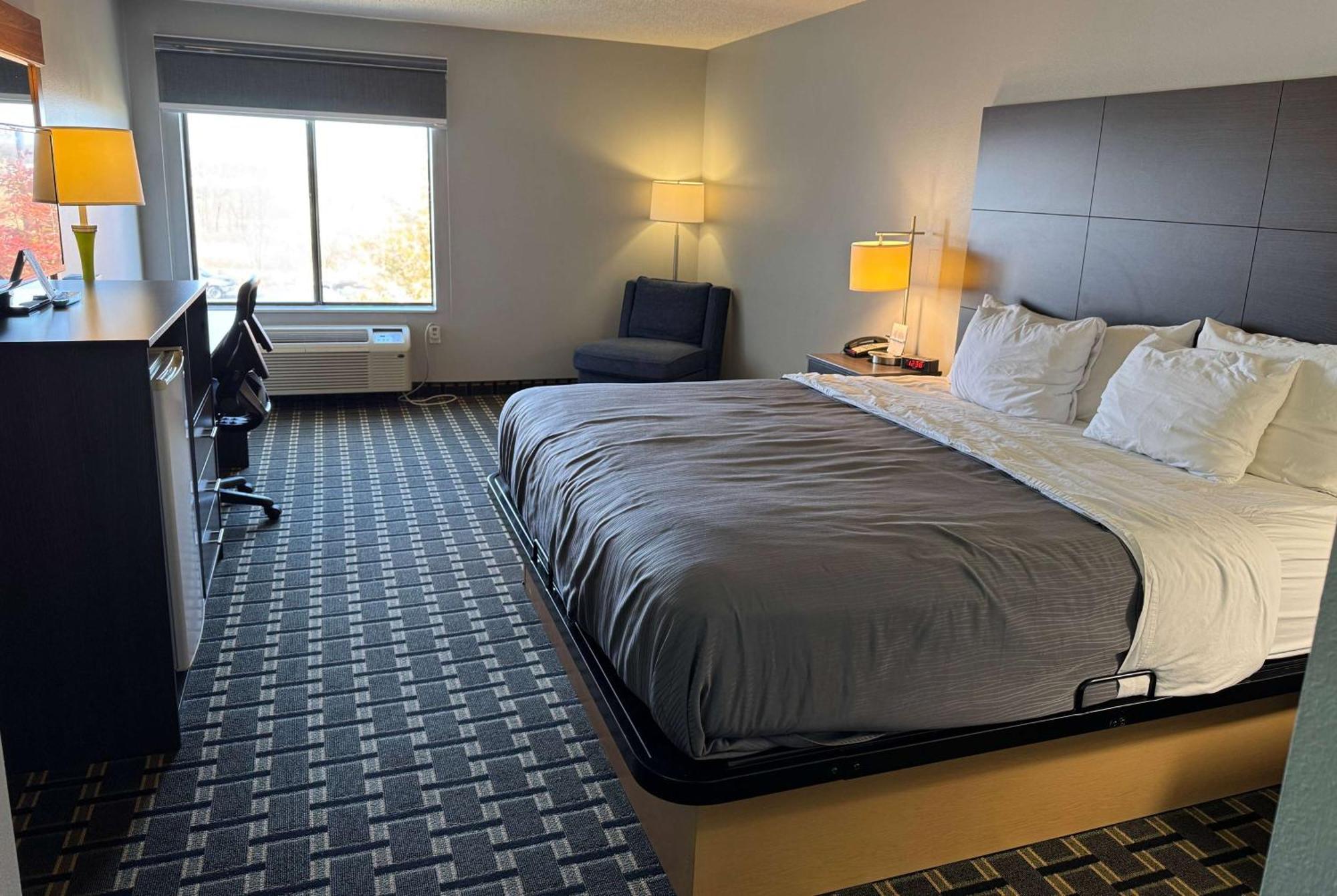 Americinn By Wyndham Columbus Wisconsin Экстерьер фото