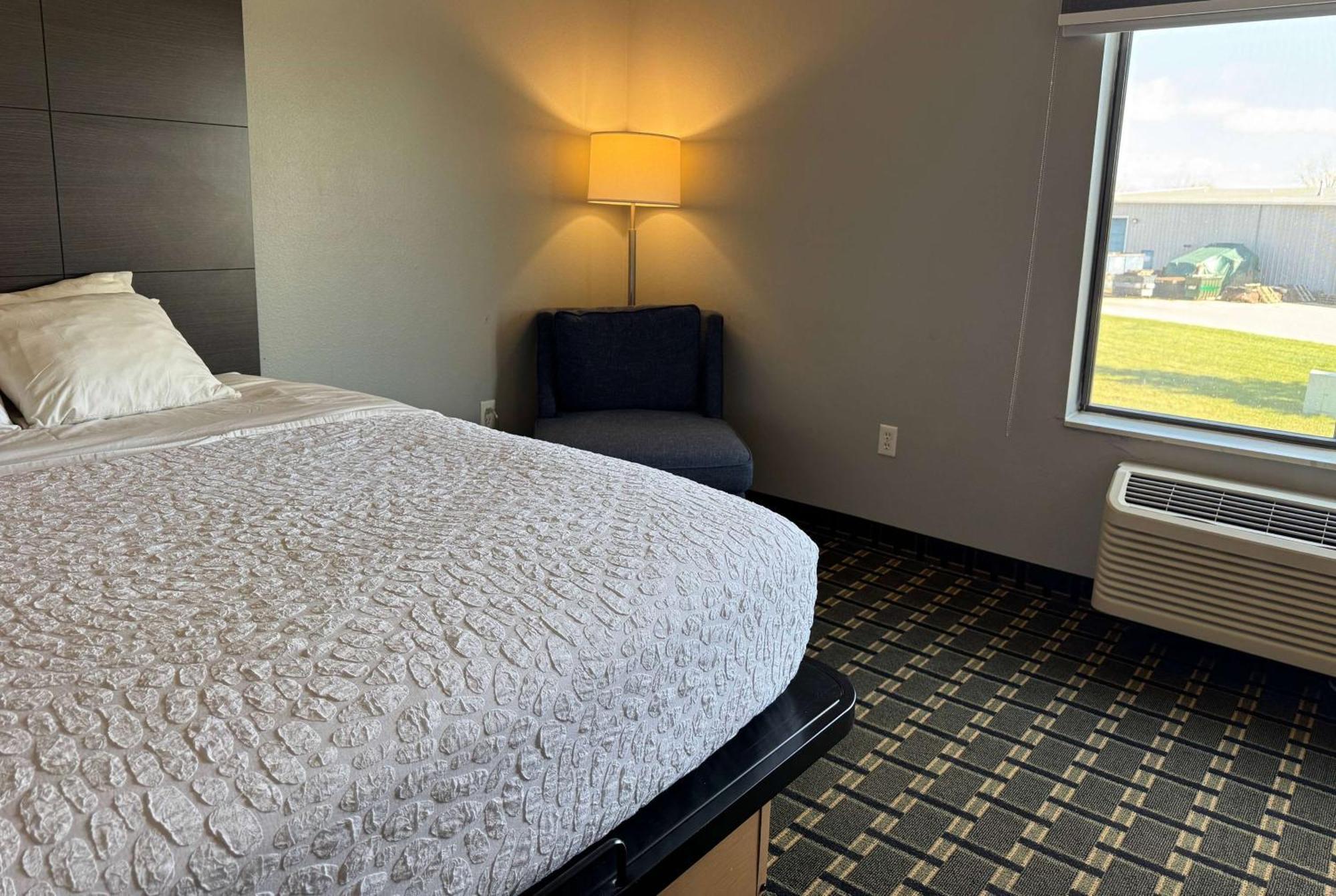 Americinn By Wyndham Columbus Wisconsin Экстерьер фото