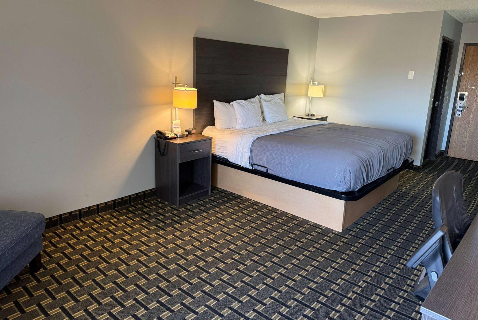 Americinn By Wyndham Columbus Wisconsin Экстерьер фото