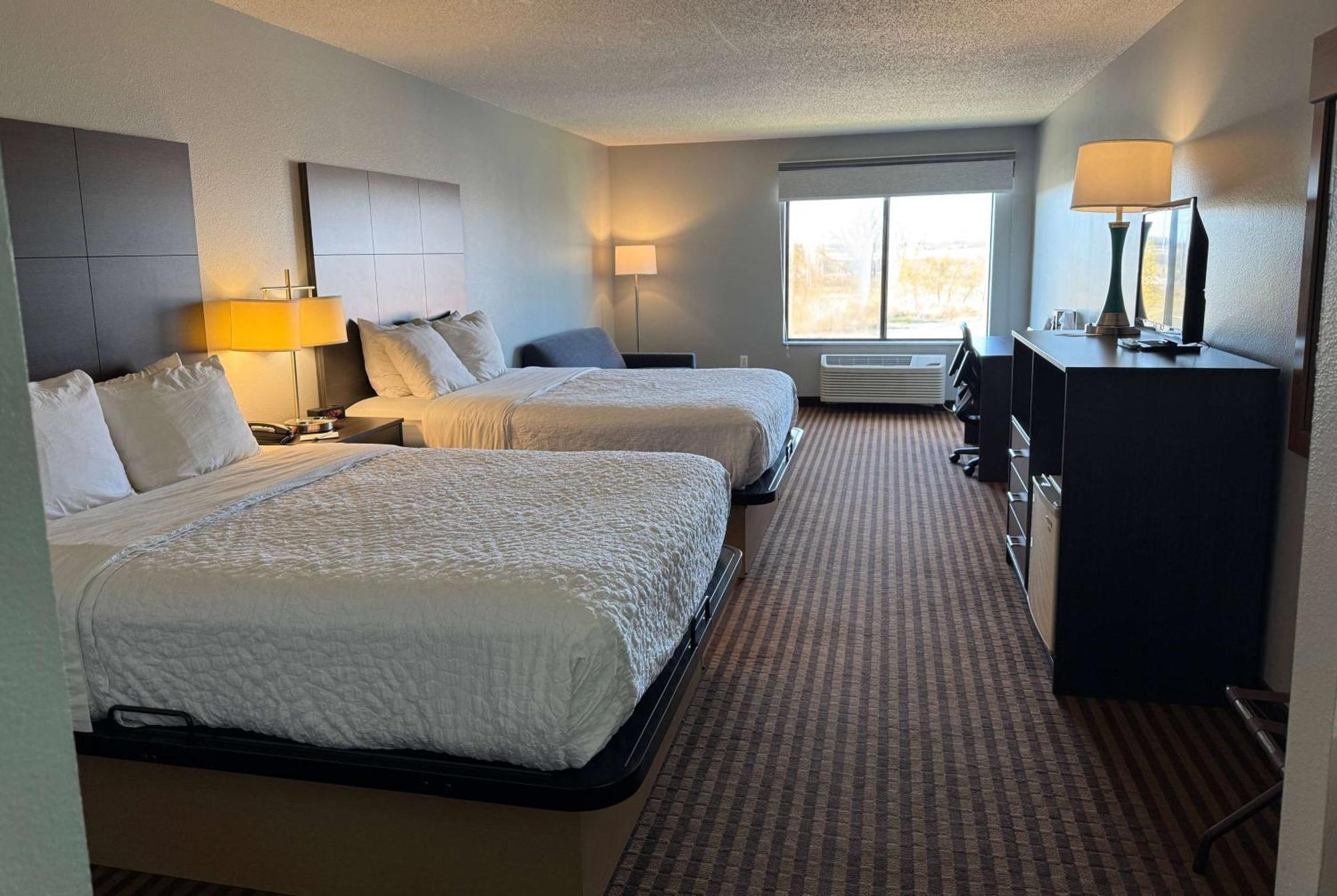 Americinn By Wyndham Columbus Wisconsin Экстерьер фото
