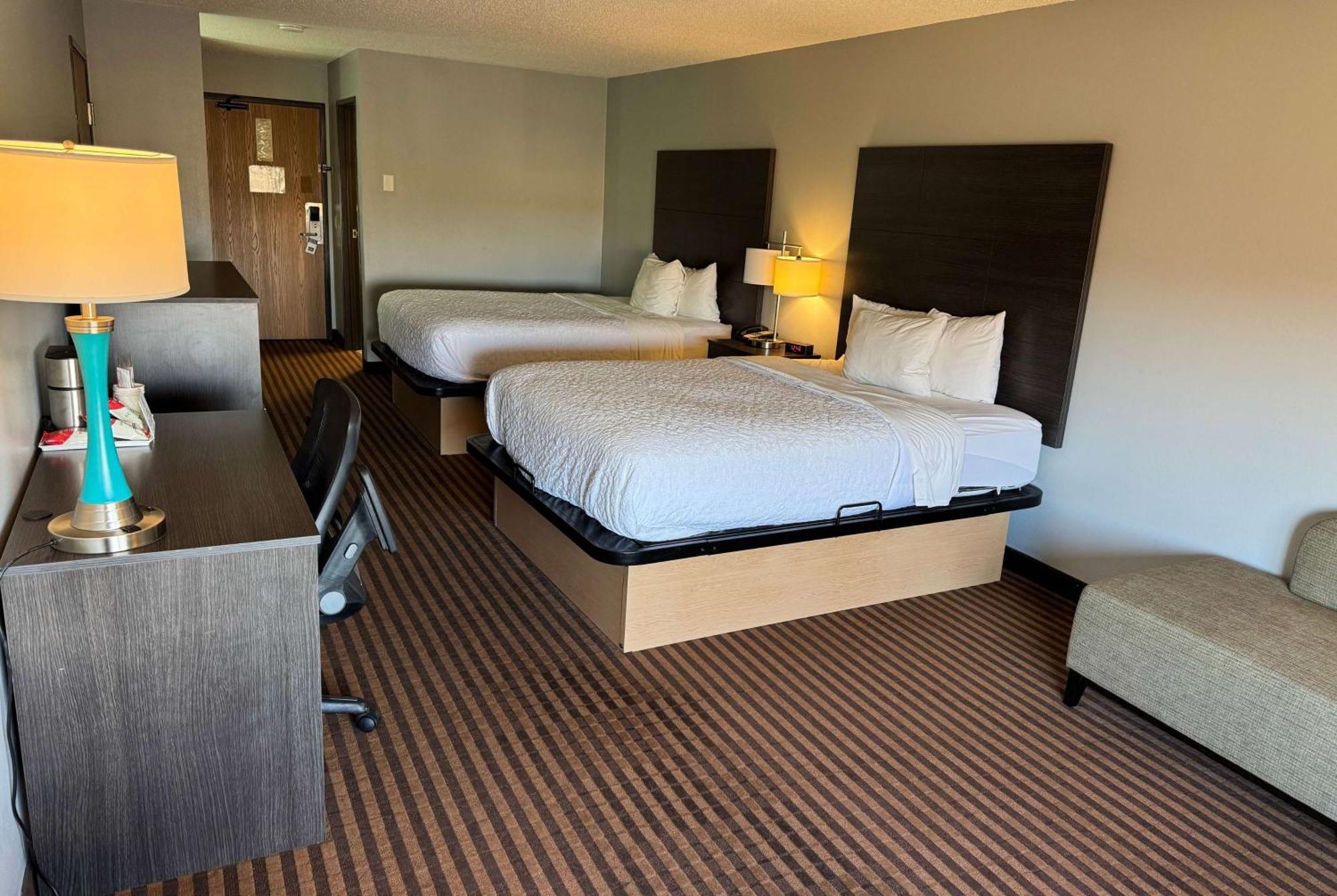 Americinn By Wyndham Columbus Wisconsin Экстерьер фото