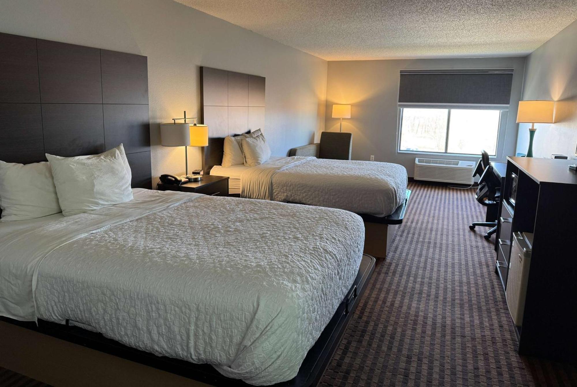 Americinn By Wyndham Columbus Wisconsin Экстерьер фото