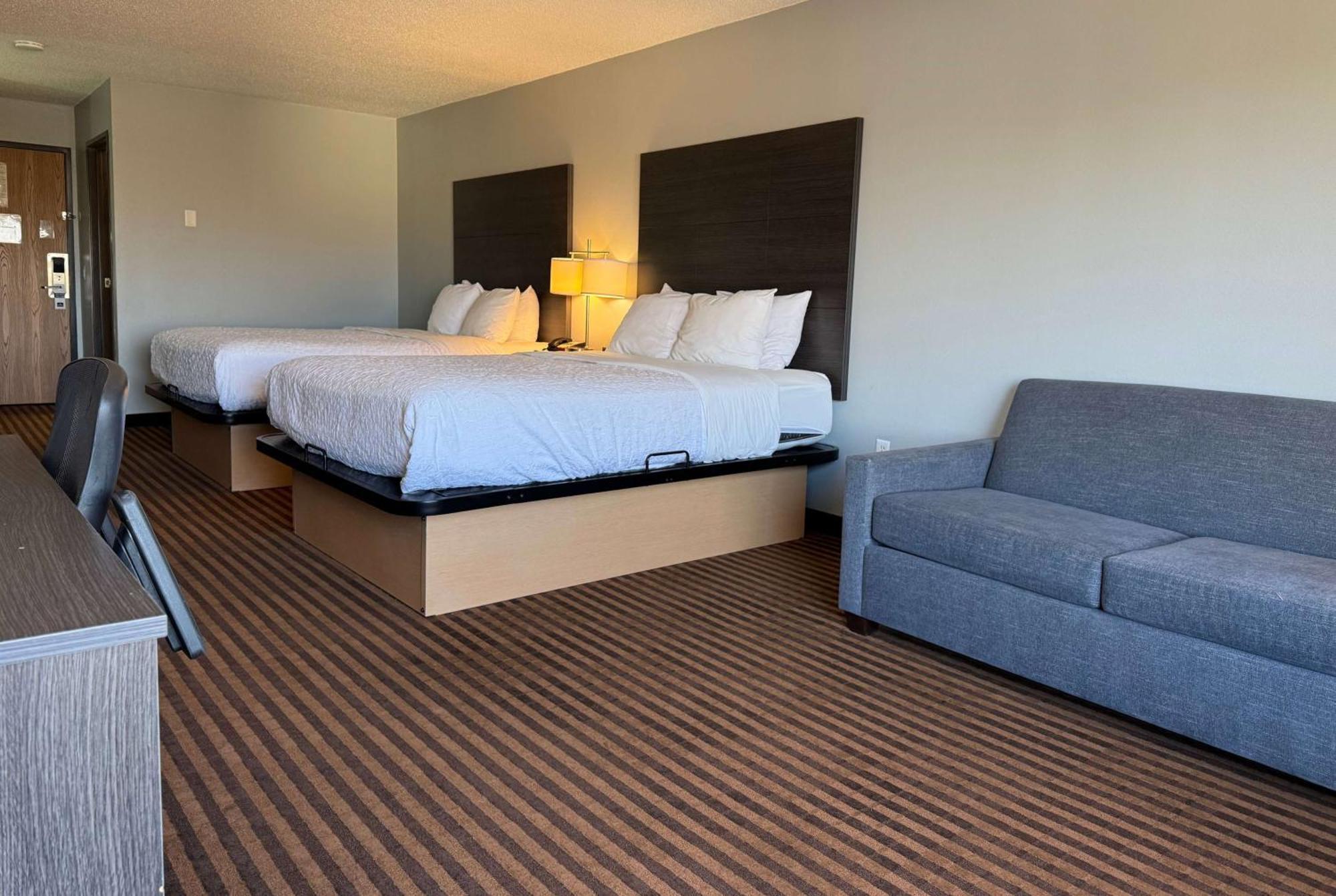 Americinn By Wyndham Columbus Wisconsin Экстерьер фото