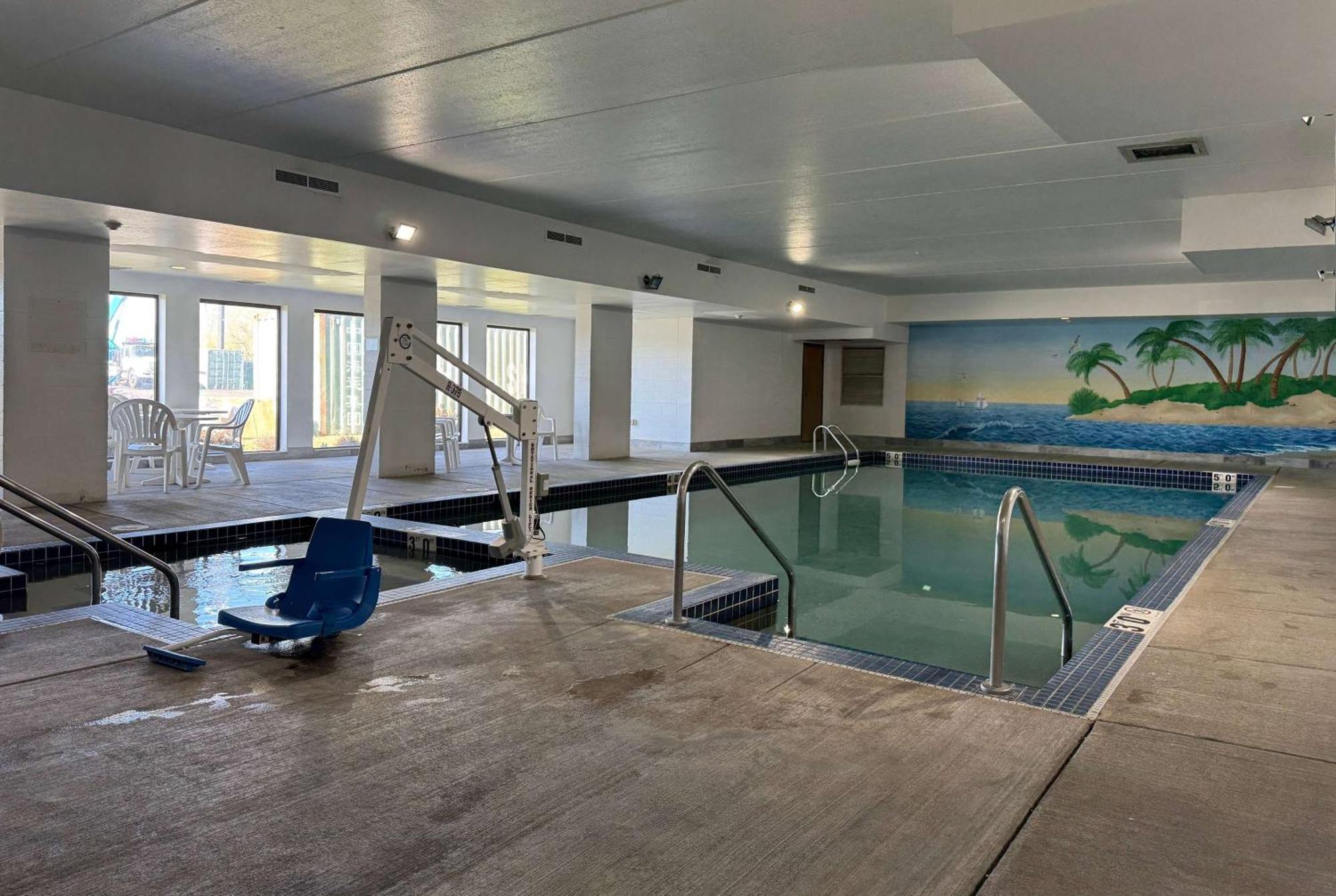 Americinn By Wyndham Columbus Wisconsin Экстерьер фото