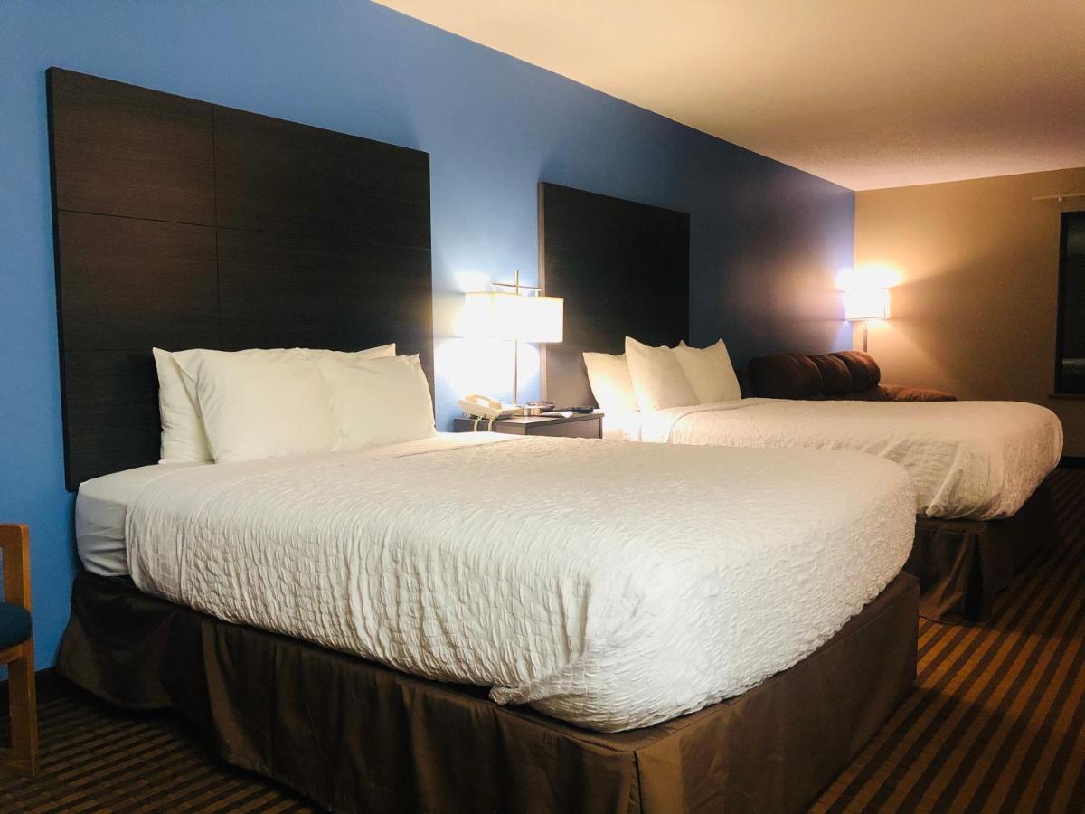 Americinn By Wyndham Columbus Wisconsin Экстерьер фото